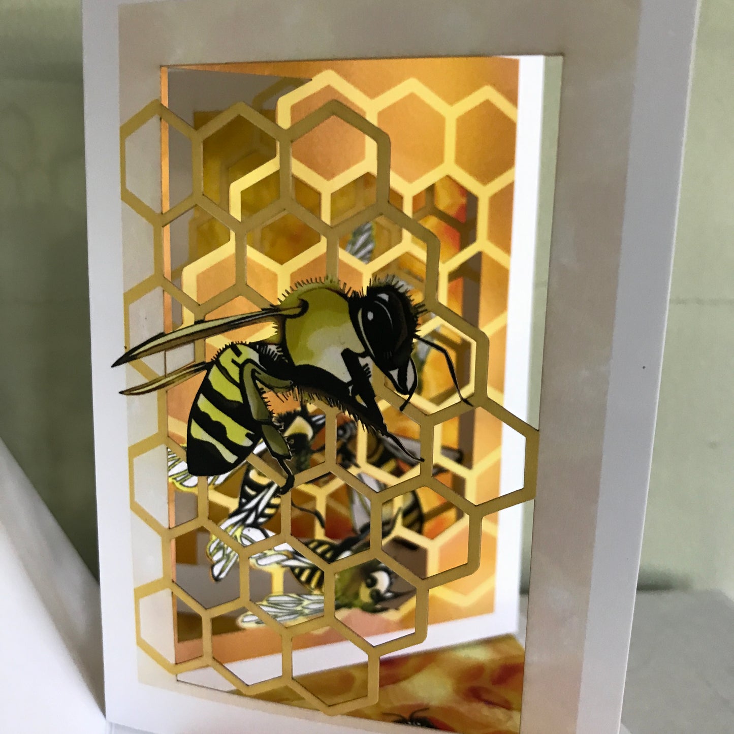 Honeybee (POPupfoldOUT)