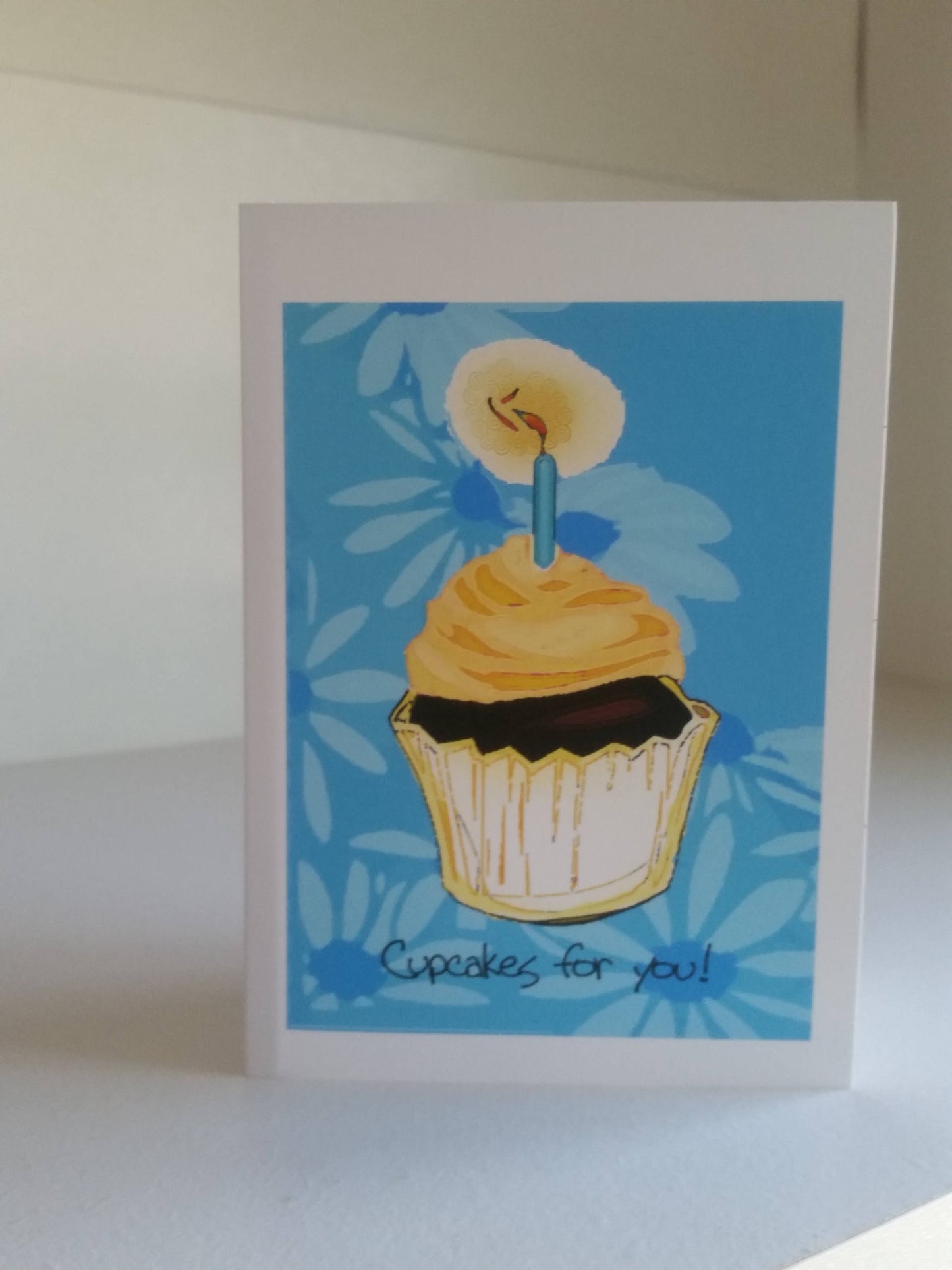 Birthday Cupcakes-chunky font (POPupfoldOUT)